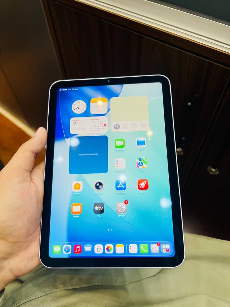 ipad mini 7 {128} with box 1