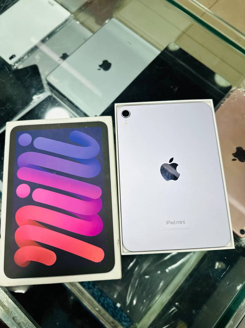 ipad mini 7 {128} with box 2