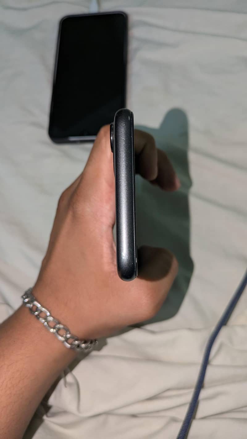 Apple iPhone 11 2