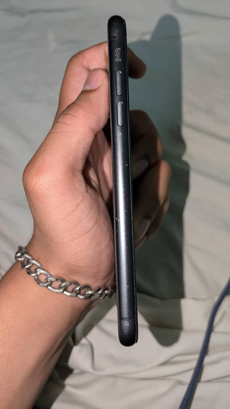 Apple iPhone 11 5