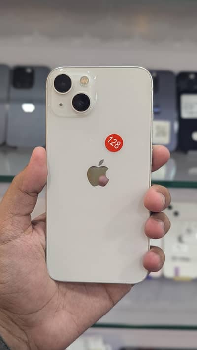 Apple iPhone 13