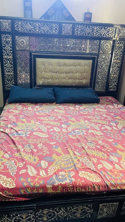 Chinyoti king size bed