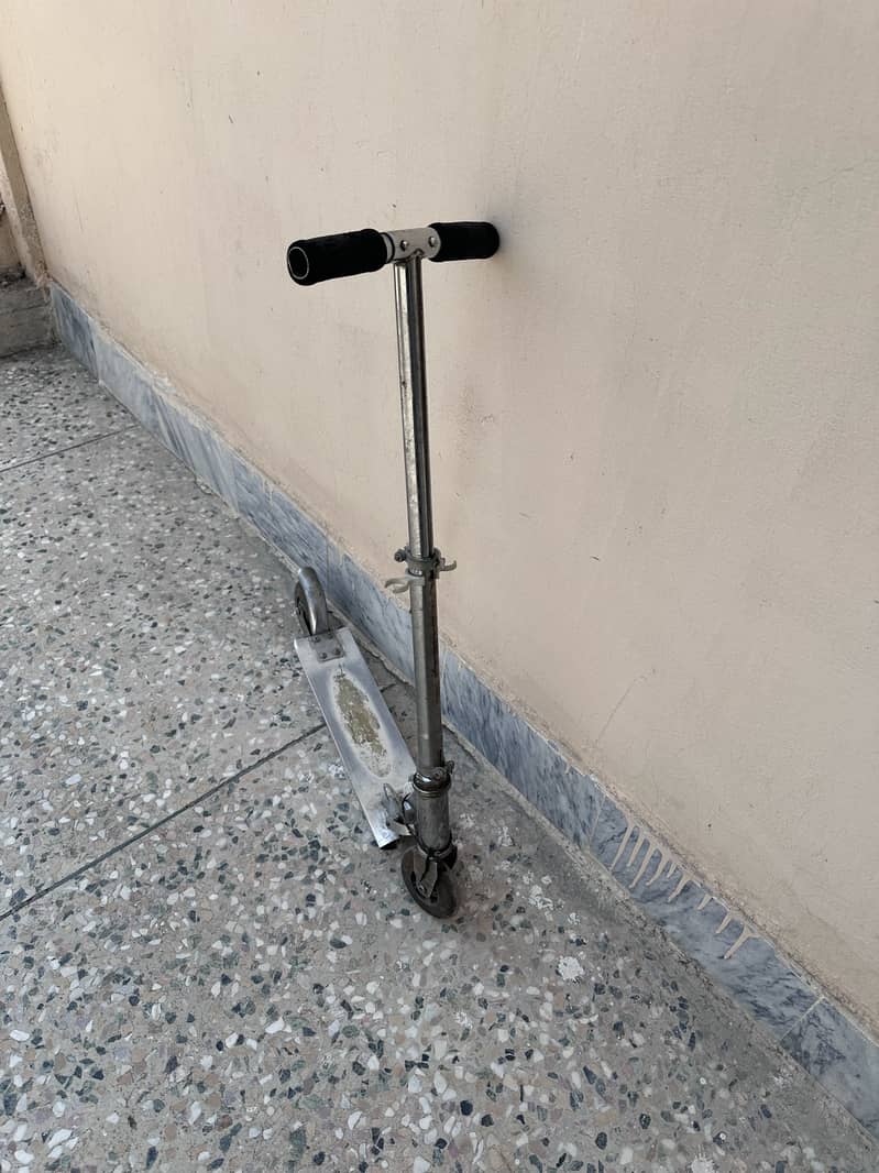 Scooty 0