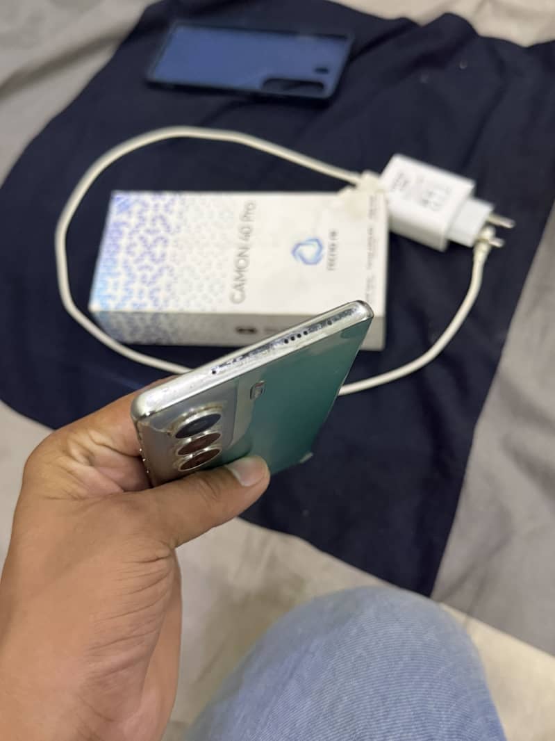 Tecno CAMON 40 Pro 1