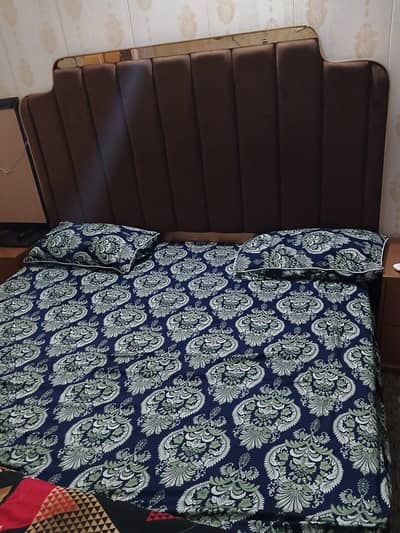 Stylish wooden Bed Set