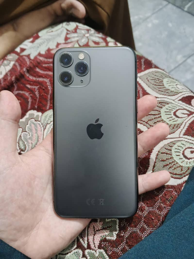 iPhone 11 Pro sim working 0