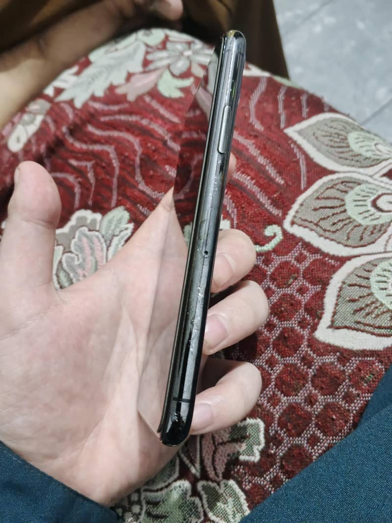 iPhone 11 Pro sim working 2