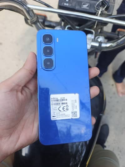 Infinix Hot 60i only phone n charger