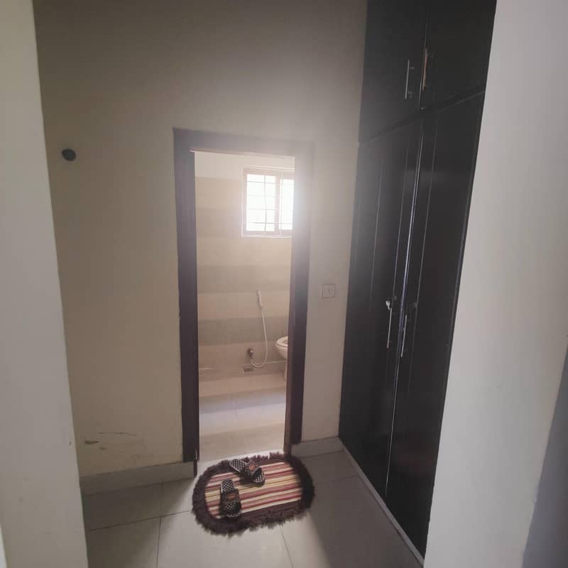 Furnished 3-bed Upper Portion 9