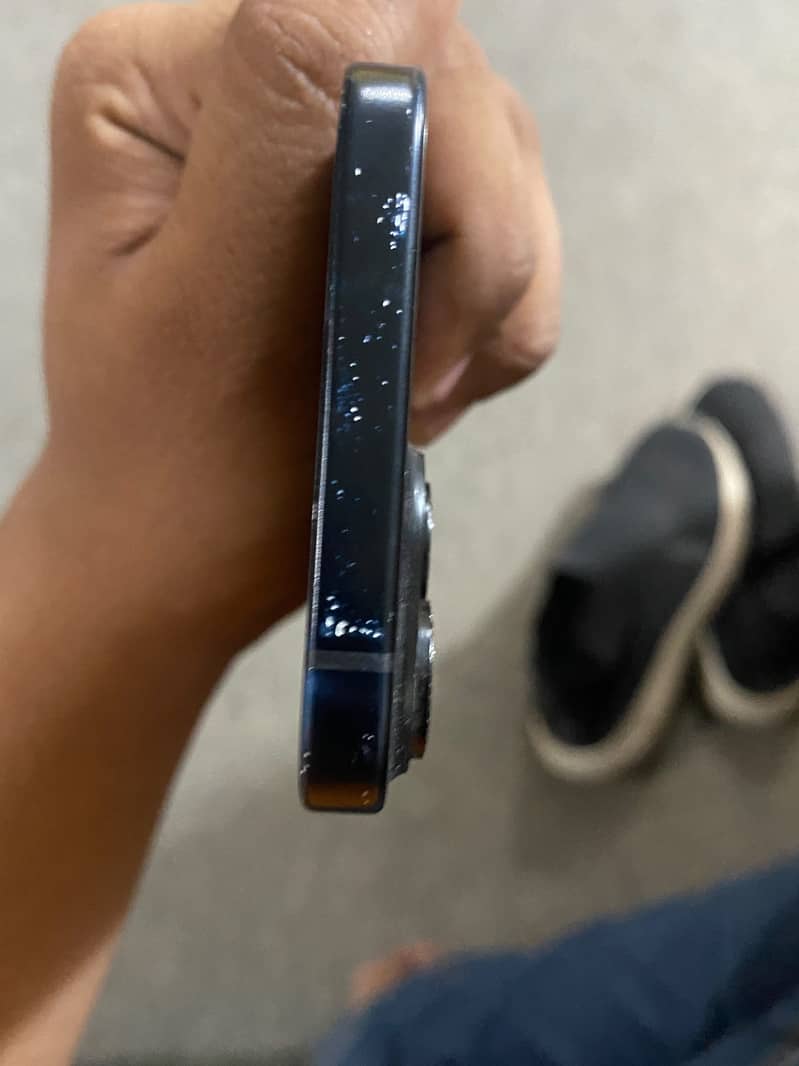 Apple iPhone 15 2