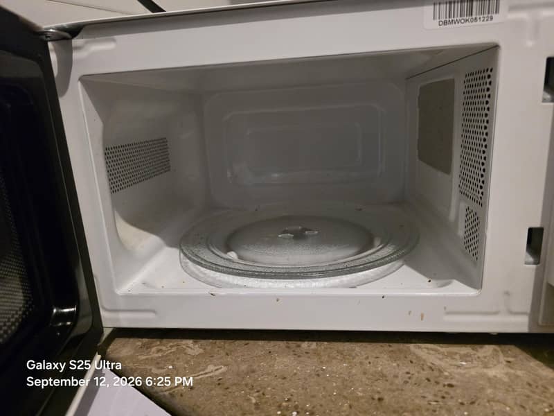 Dawlance Microwave 1
