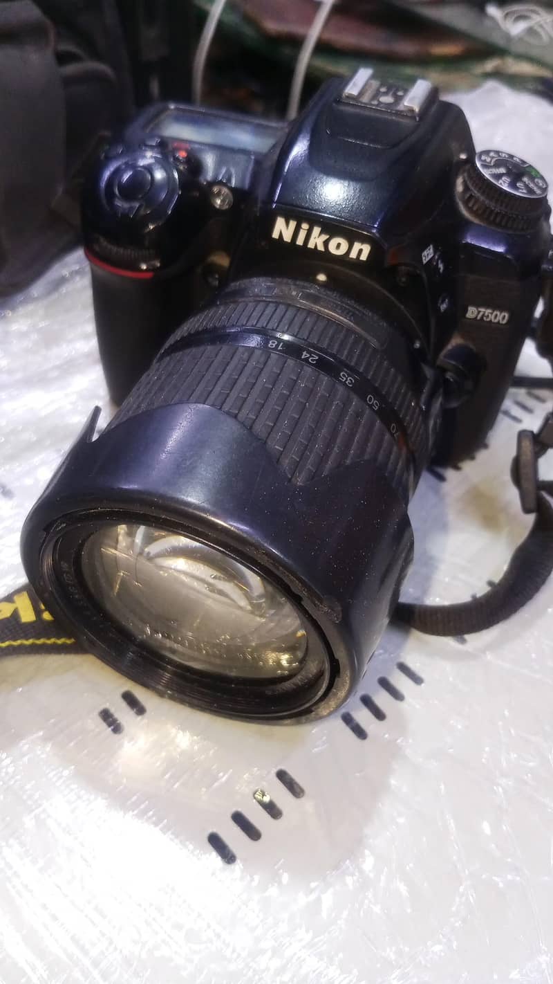 Nicon 7500 camera 7