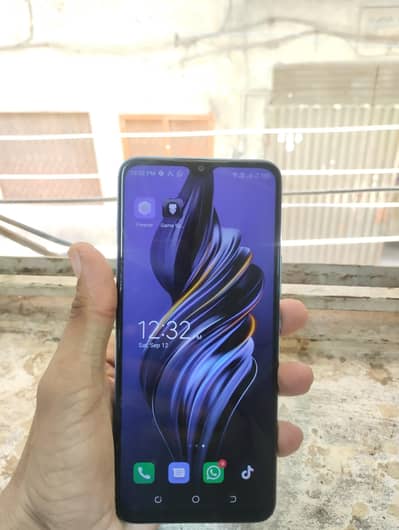 Tecno Pova Neo
