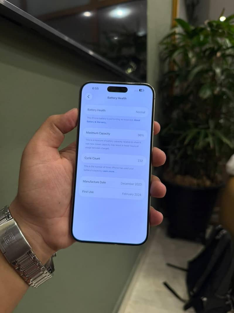 Apple iPhone 15 Pro Max 2