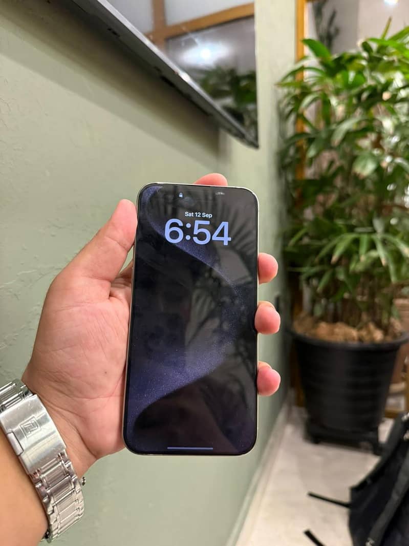Apple iPhone 15 Pro Max 5