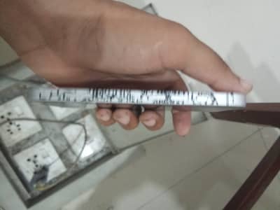 Apple iPhone 16e
