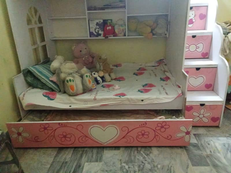 Bunk bed hello kitty 2