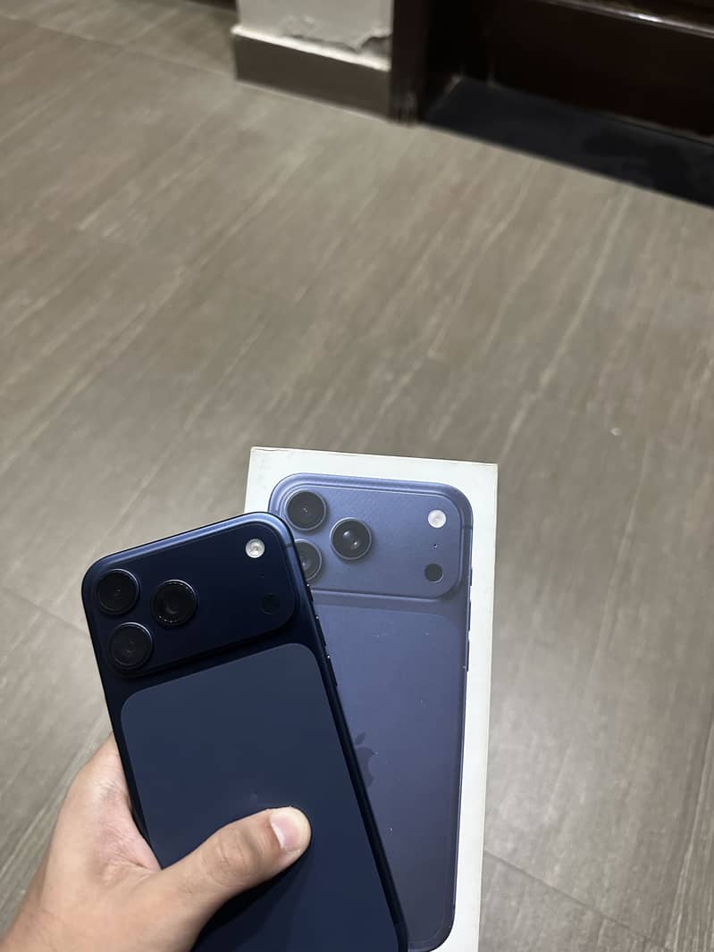Apple iPhone 17 Pro Max 0
