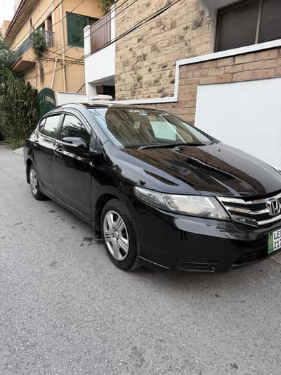 Honda City IVTEC 2015 1.3 manual lahore registered
