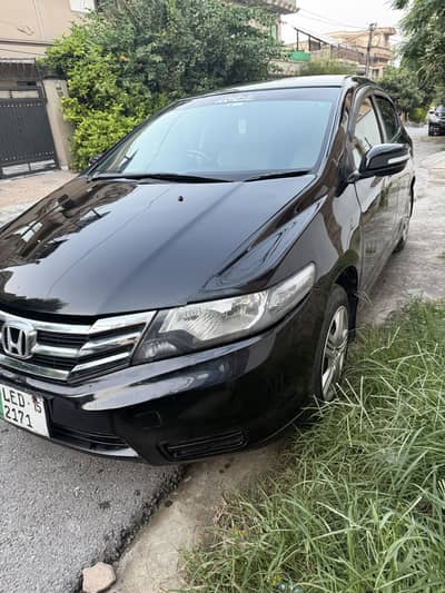 Honda City IVTEC 2015 1.3 manual lahore registered