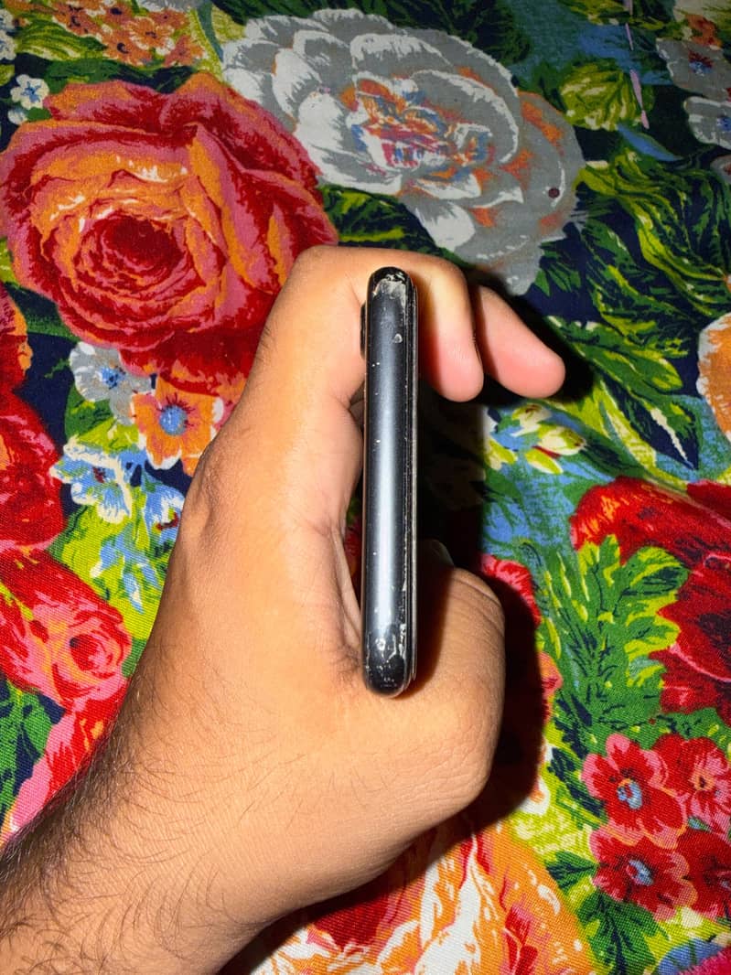 Apple iPhone 7 4