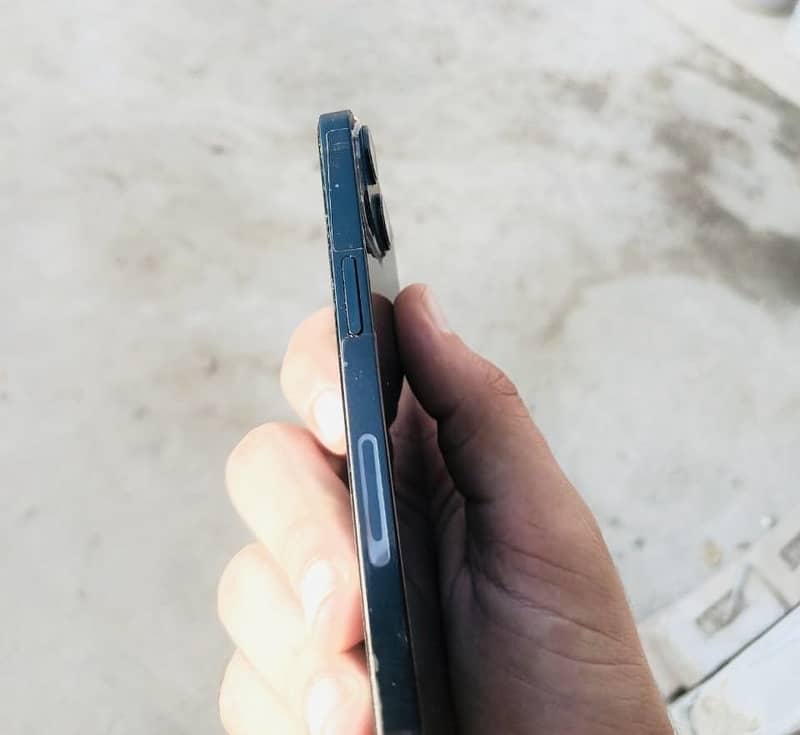 Apple iPhone 14 1