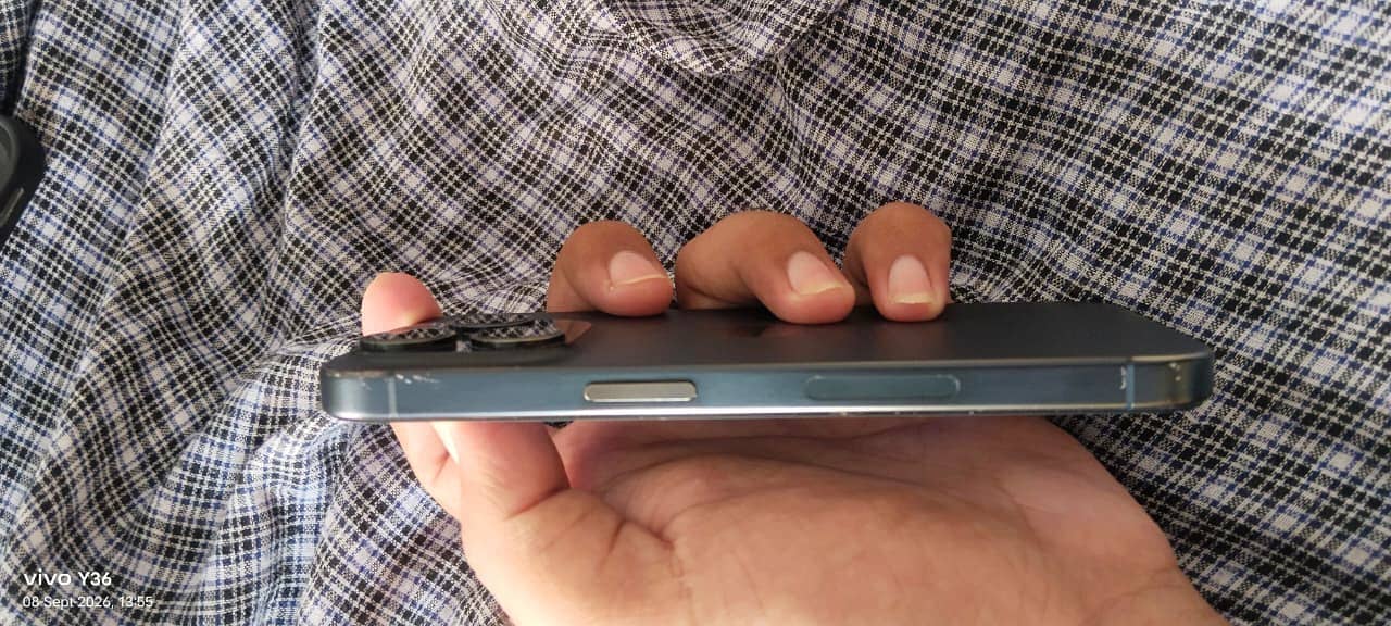 Apple iPhone 15 Pro 6