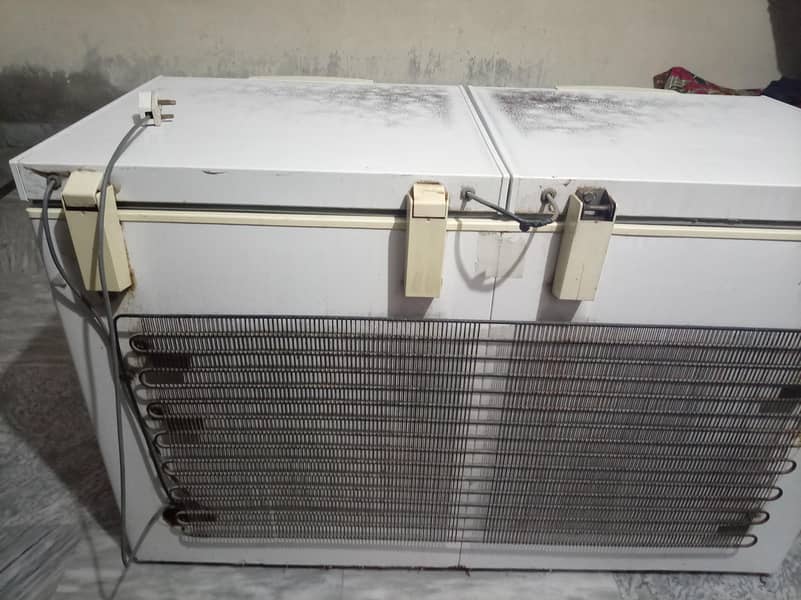 Dawlance Deep Freezer 3