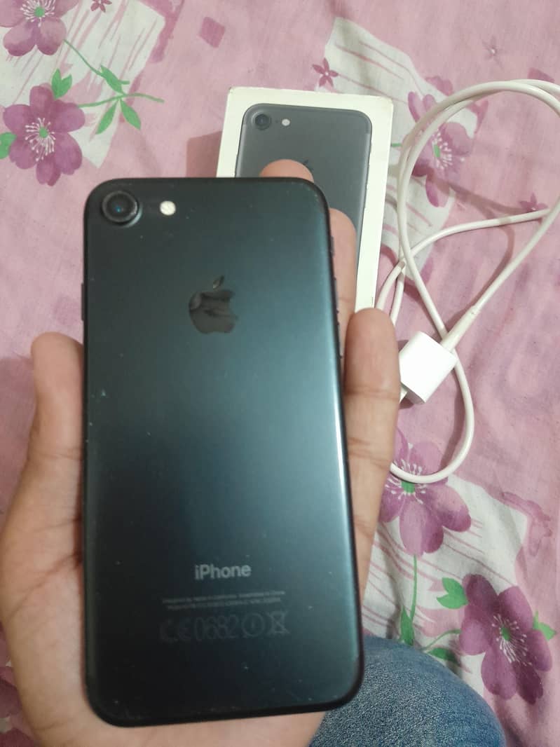 Apple iPhone 7 4
