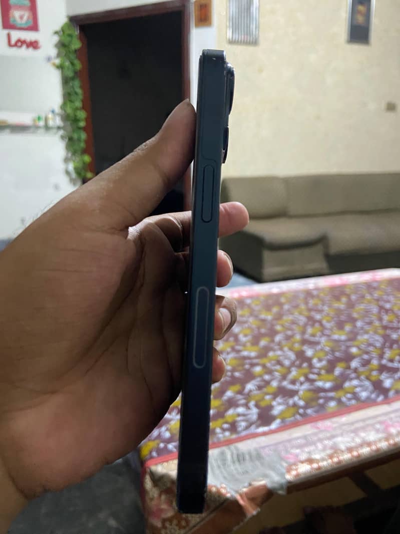 Apple iPhone 14 5