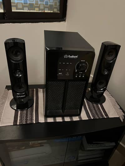 BT-850 BLUETOOTH SPEAKERS CONDITION 10/10