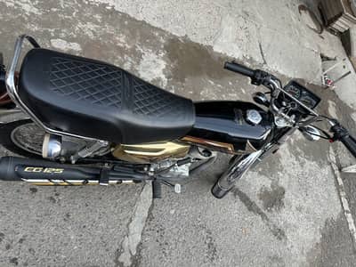 CG 125 Gold 2024