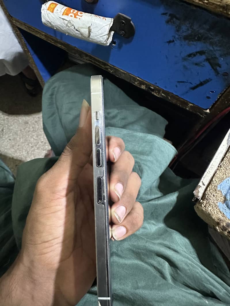 Apple iPhone 13 Pro Max 5