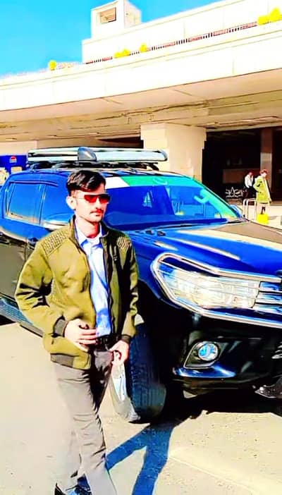 Mujy job ki zarorat hai please help.