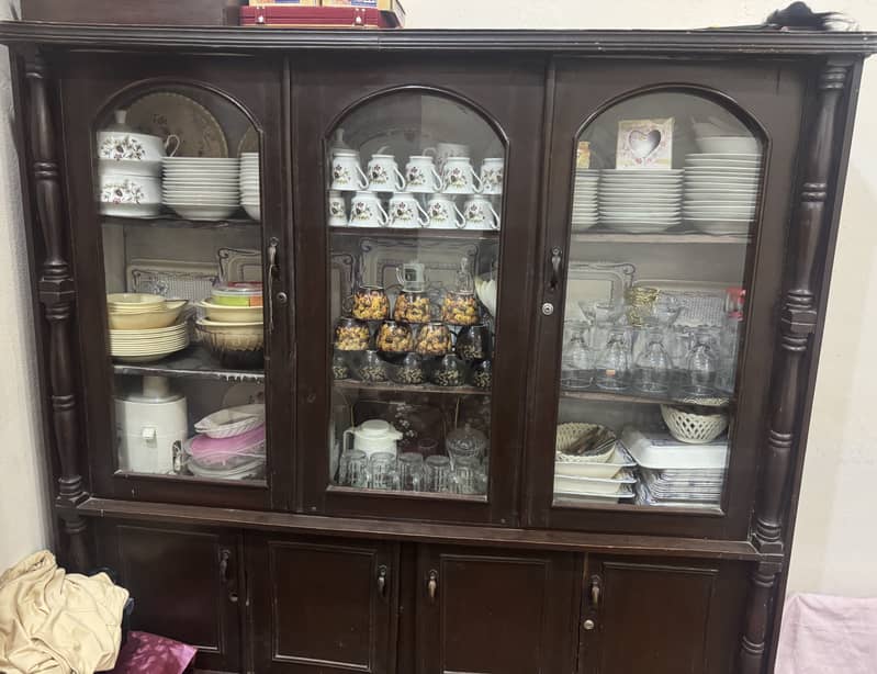 Crockery dressing 0