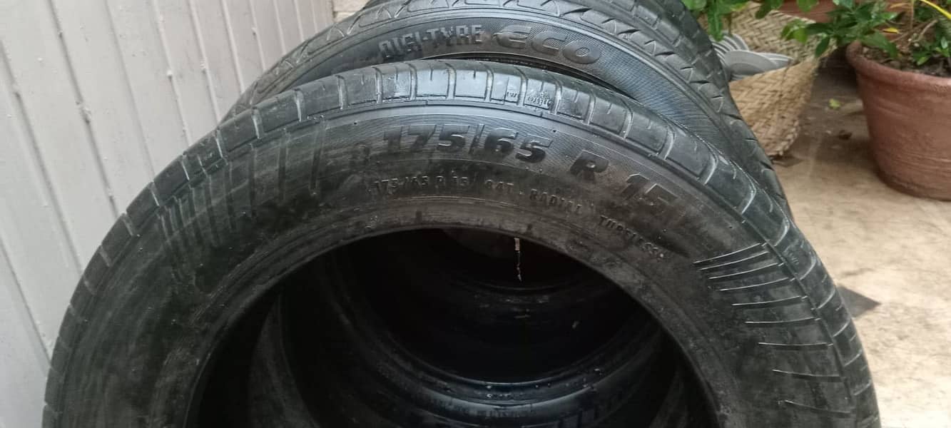 4 Tyres 1