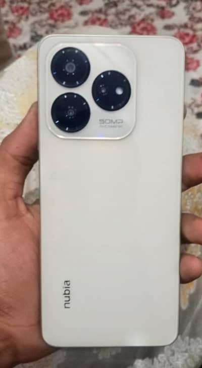 8+12gb ram / 256 GB storage nubia v60 design are for sale