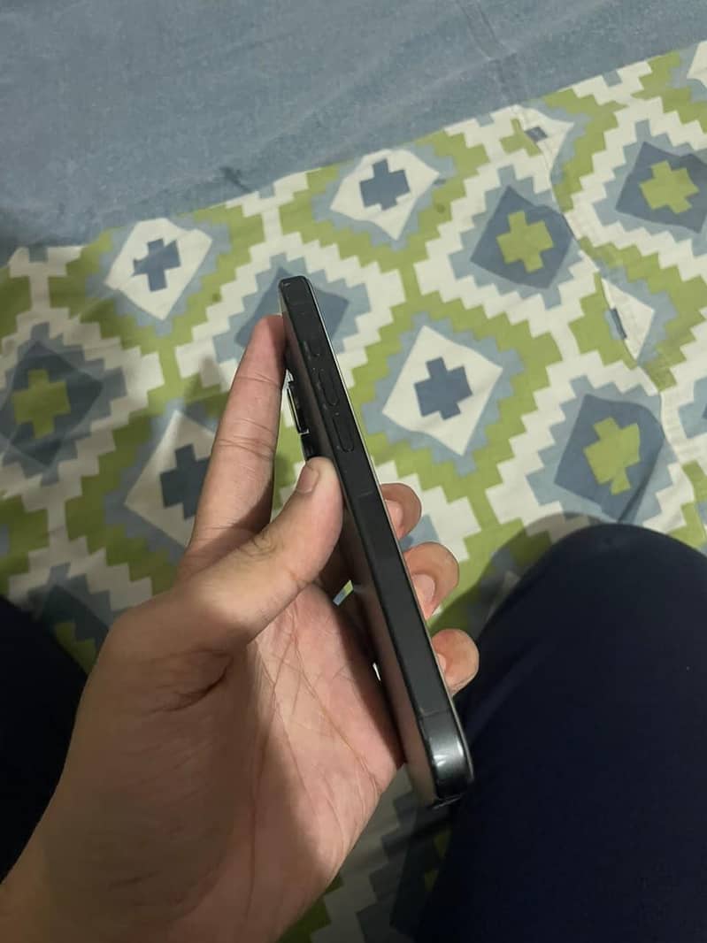 Apple iPhone 15 Pro 5