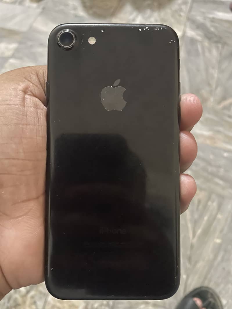 Apple iPhone 7 0