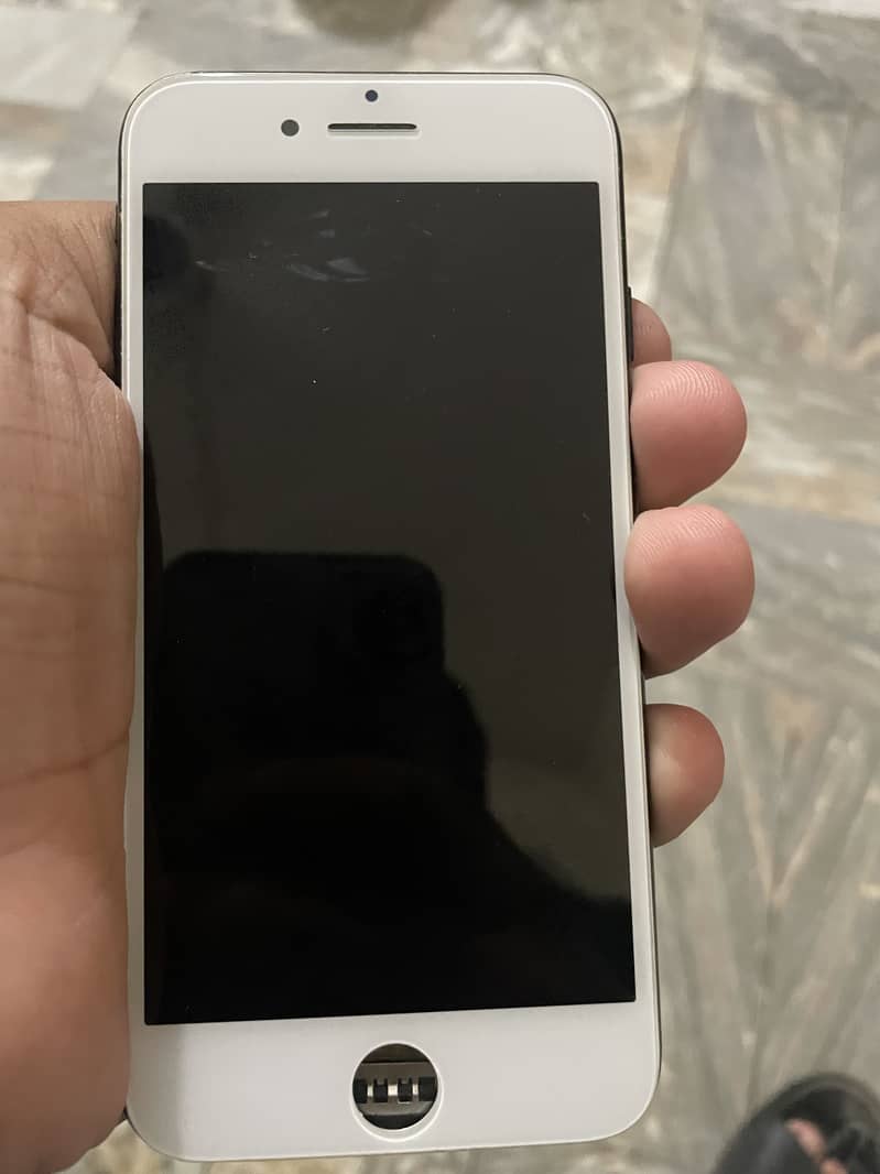 Apple iPhone 7 1