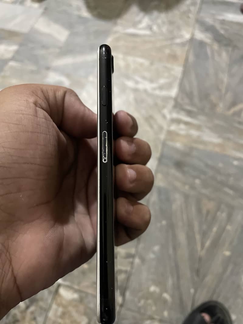 Apple iPhone 7 3