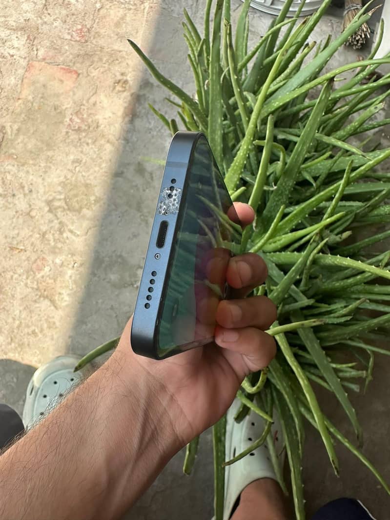 Apple iPhone 14 3