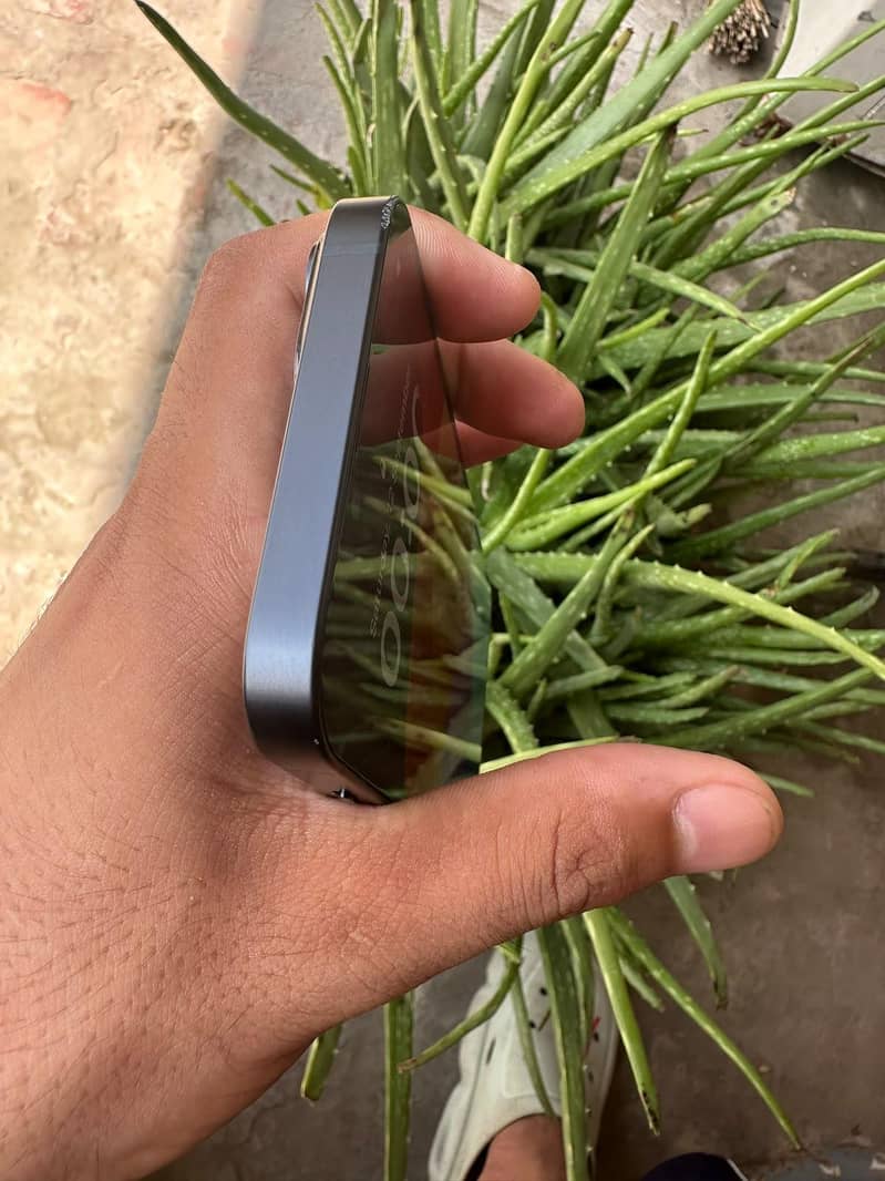 Apple iPhone 14 4