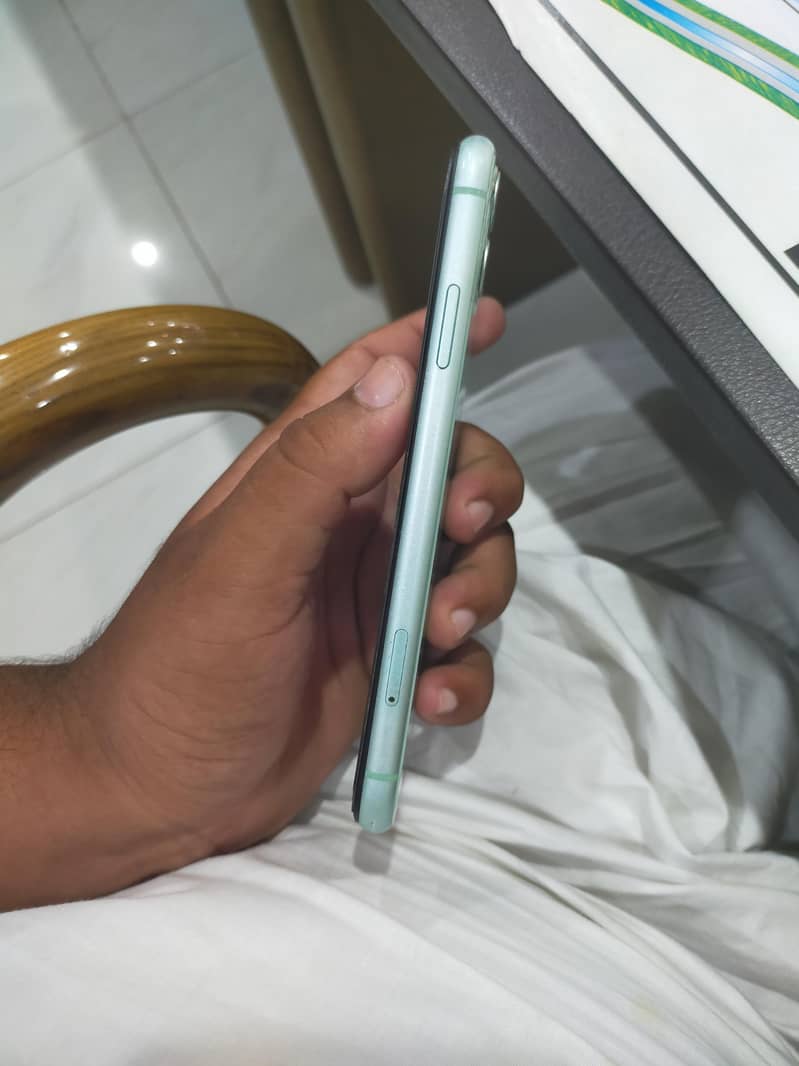 Apple iPhone 11 2