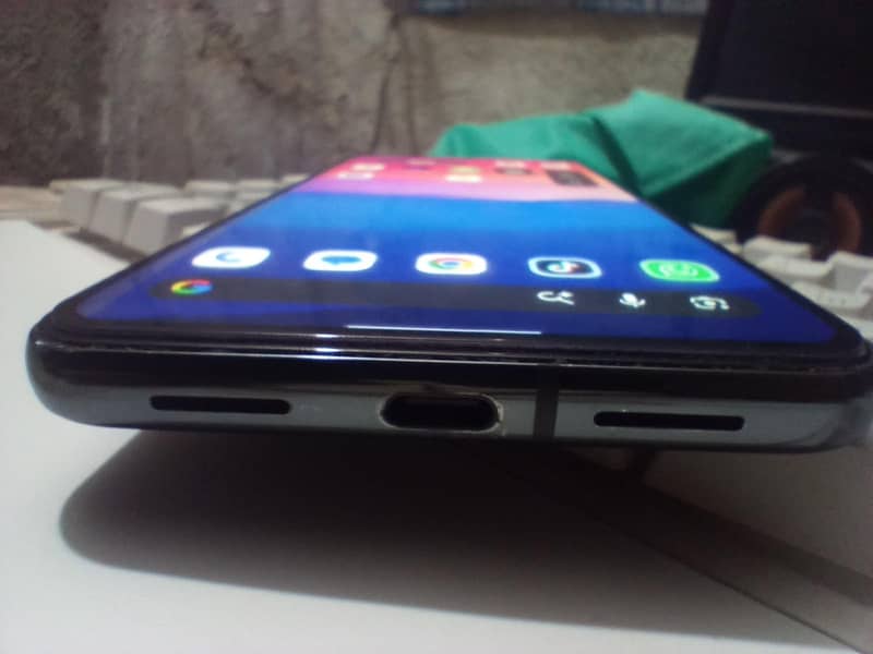 Google Pixel 8 Pro 10