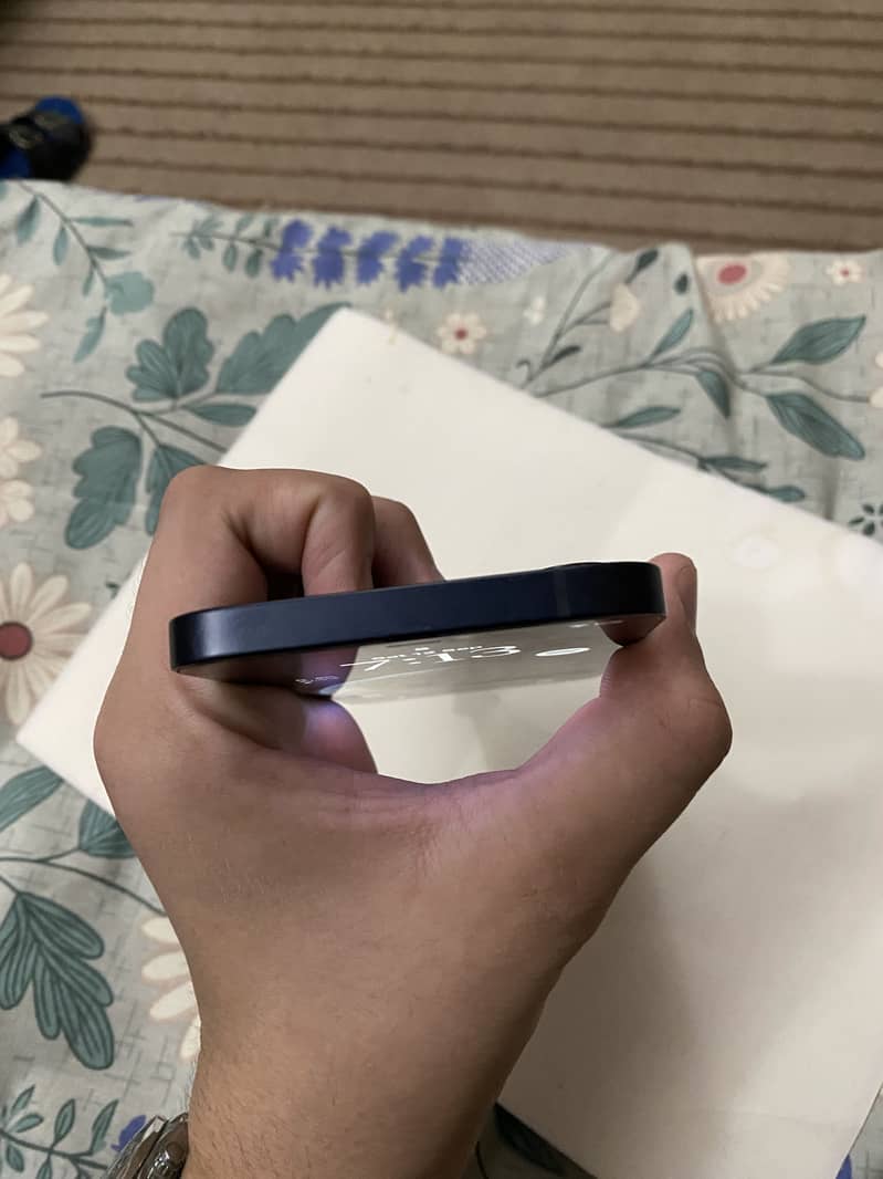 Apple iPhone 12 7