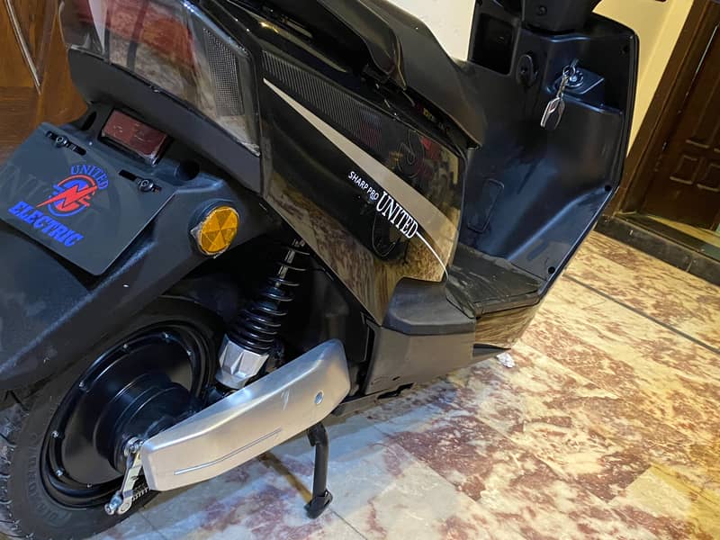 sharp pro 1200 w 4