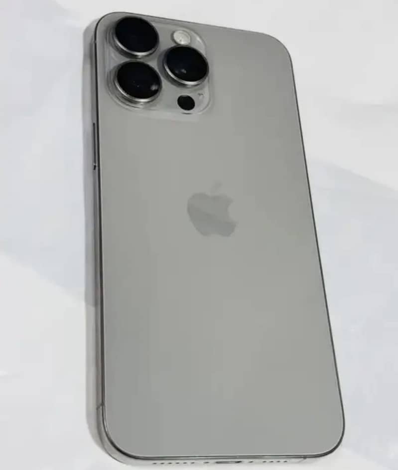 Apple iPhone 16 Pro Max 0