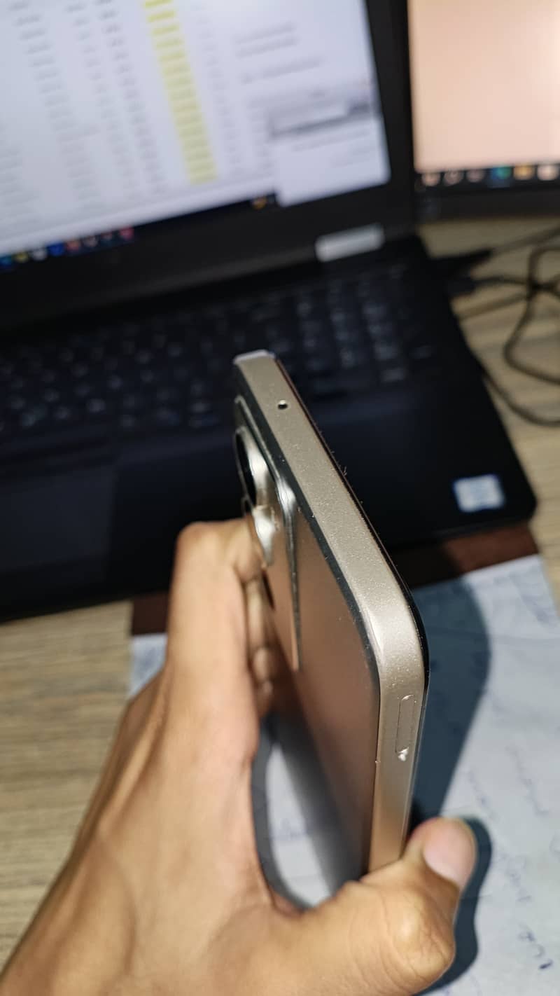 Xiaomi Redmi 15 4