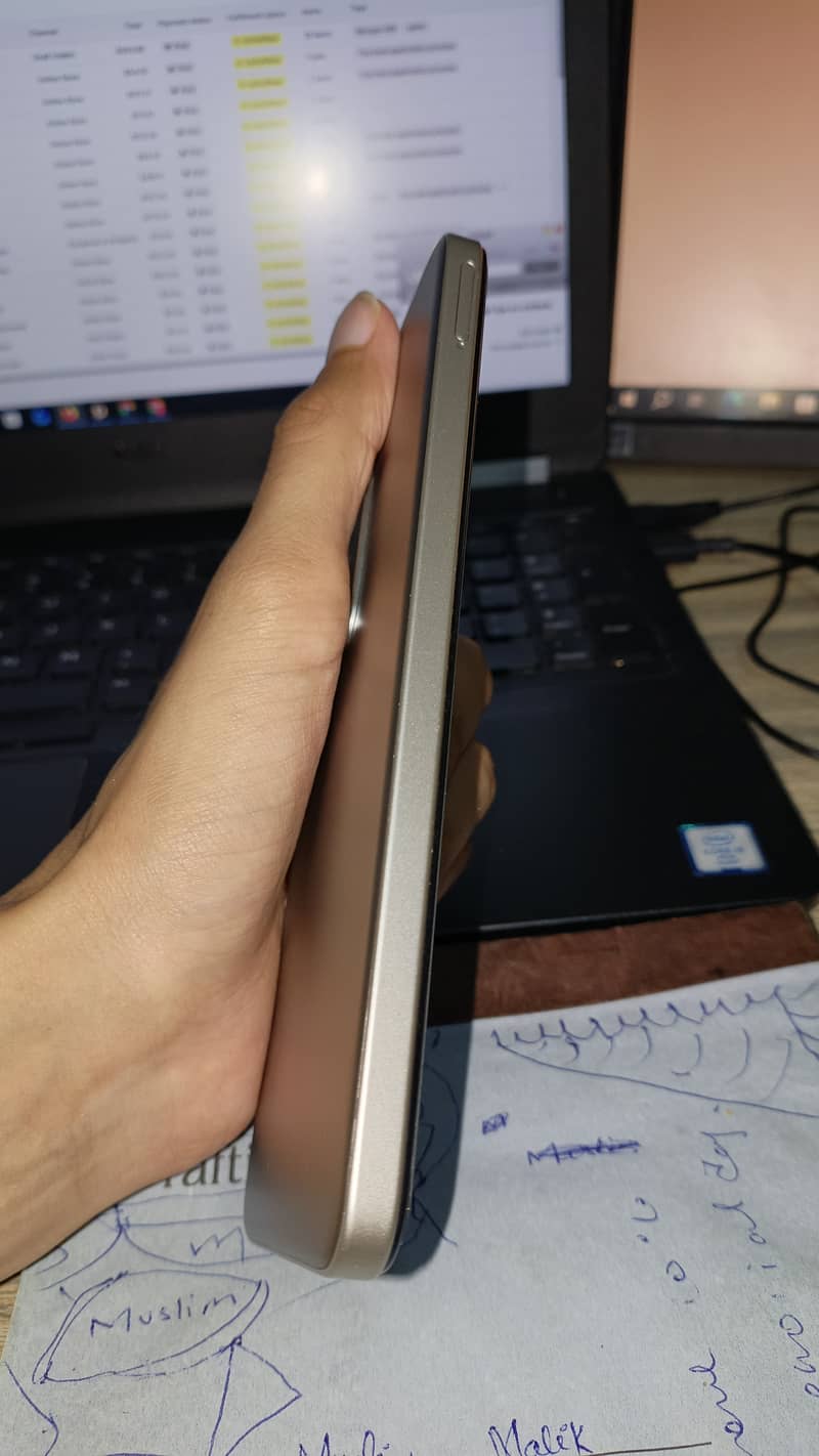 Xiaomi Redmi 15 9